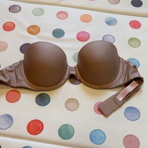 Victorias Secret Strapless T-Shirt Bra - Nude